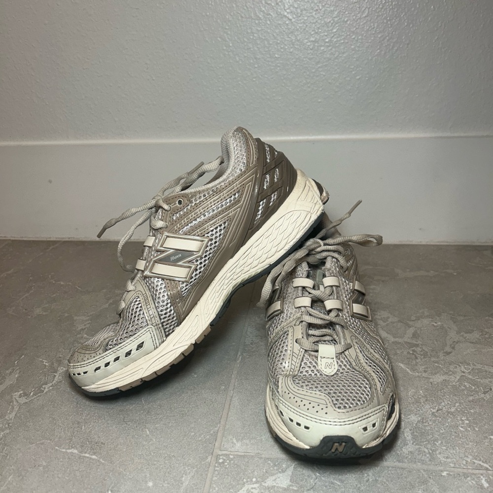 New Balance Cream Women's Sneakers